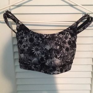 Lululemon sports bra